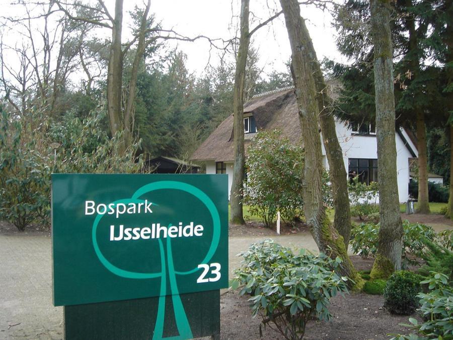 Relaxed Luxe "Boszichthuisje" Met Jacuzzi Bospark Ijsselheide Hattemerbroek Luaran gambar