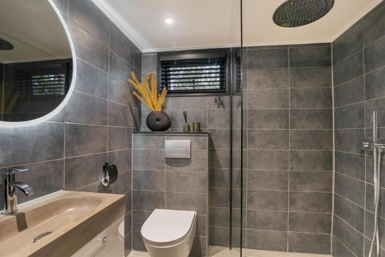 Relaxed Luxe "Boszichthuisje" Met Jacuzzi Bospark Ijsselheide Hattemerbroek Luaran gambar